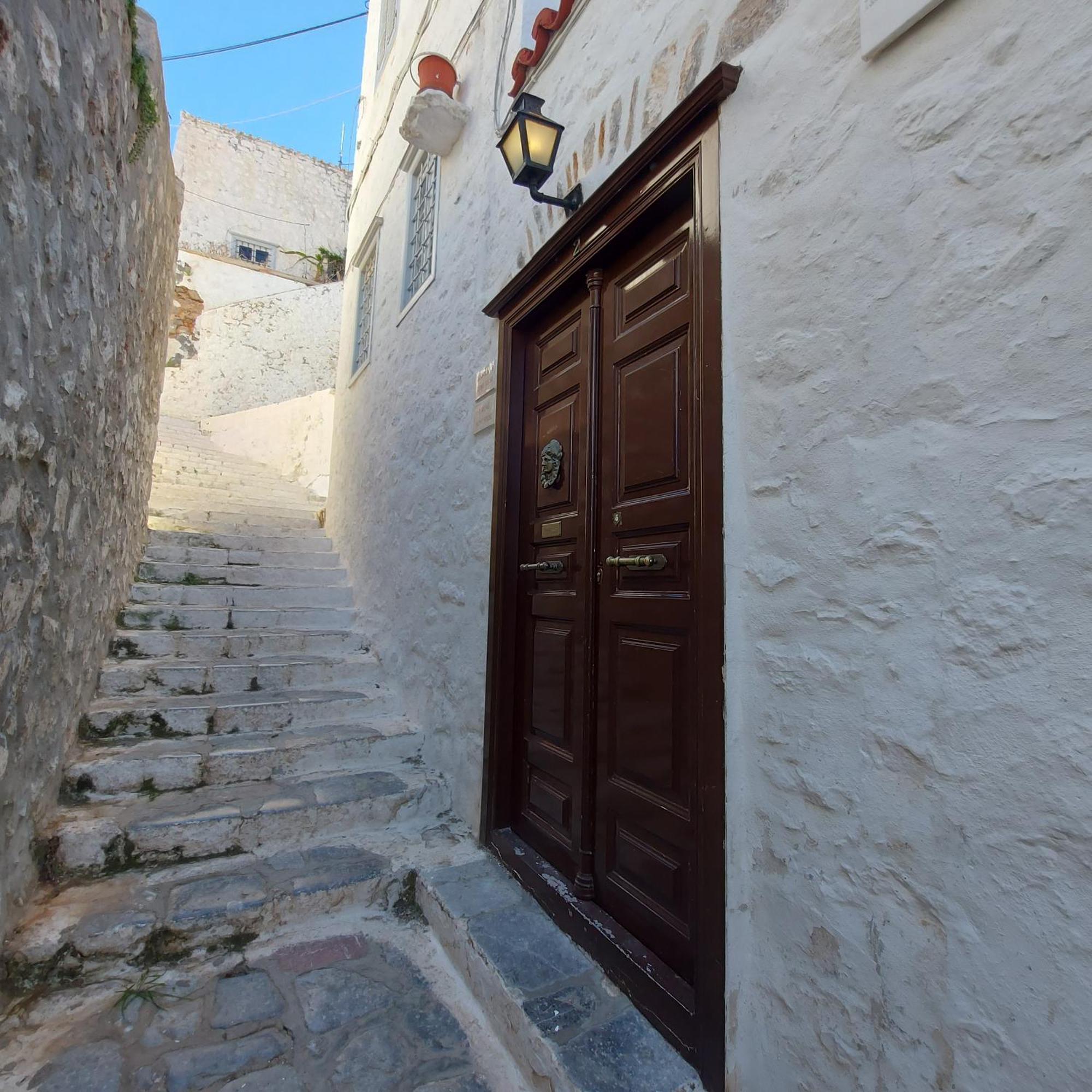 Appartement Danae Port House à Hydra  Extérieur photo